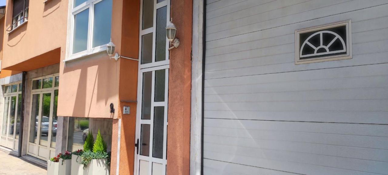 Villa Monera Apartments & Rooms & Free Garage Mostar Luaran gambar